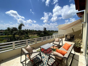 Cocotal Lakeview Penthouse